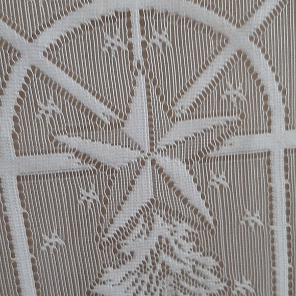 Christmas/Holiday laced wall decor - Picture 4 of 5